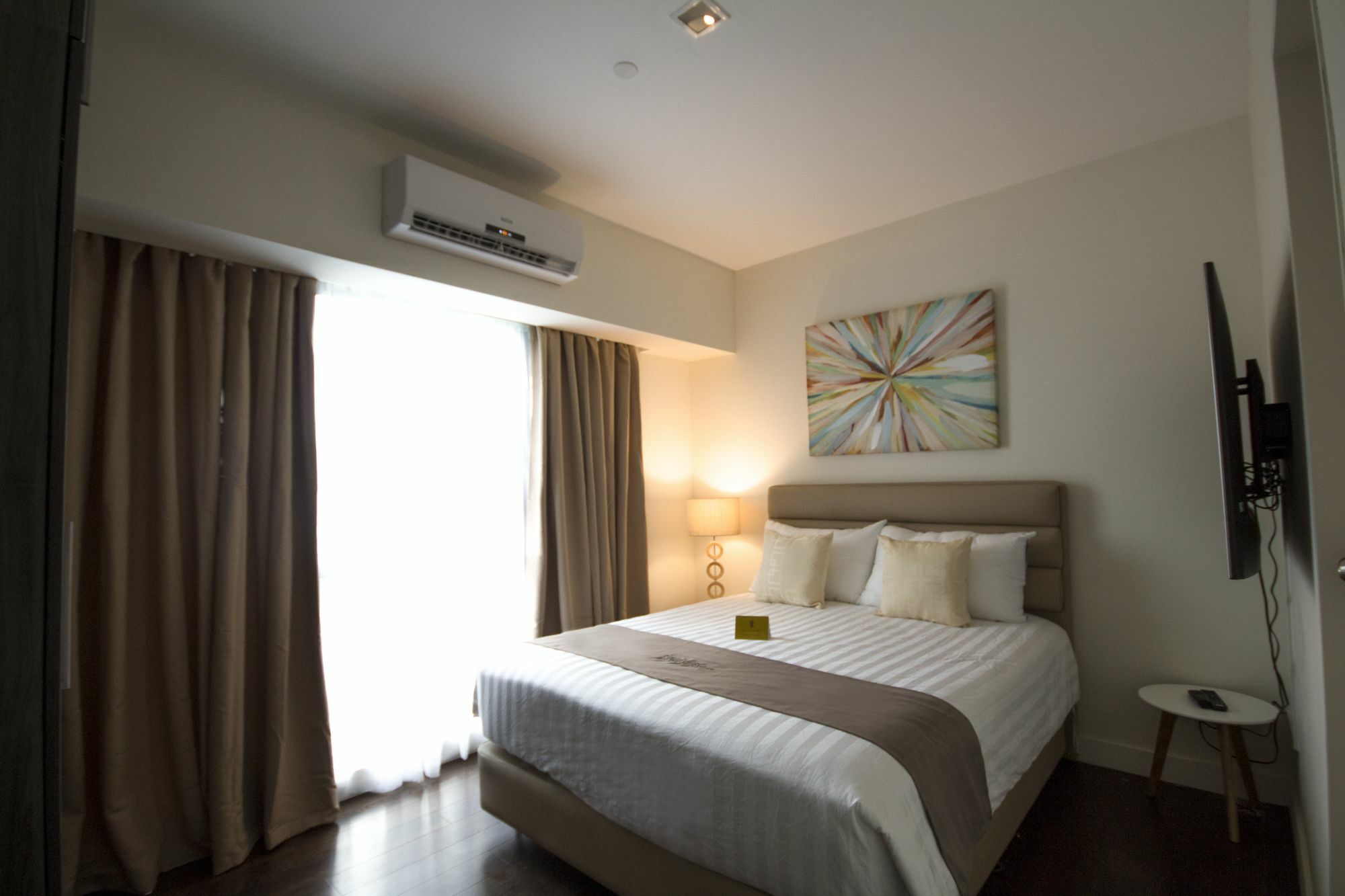 Siglo Suites @ The Acqua Private Residences Mandaluyong ภายนอก รูปภาพ
