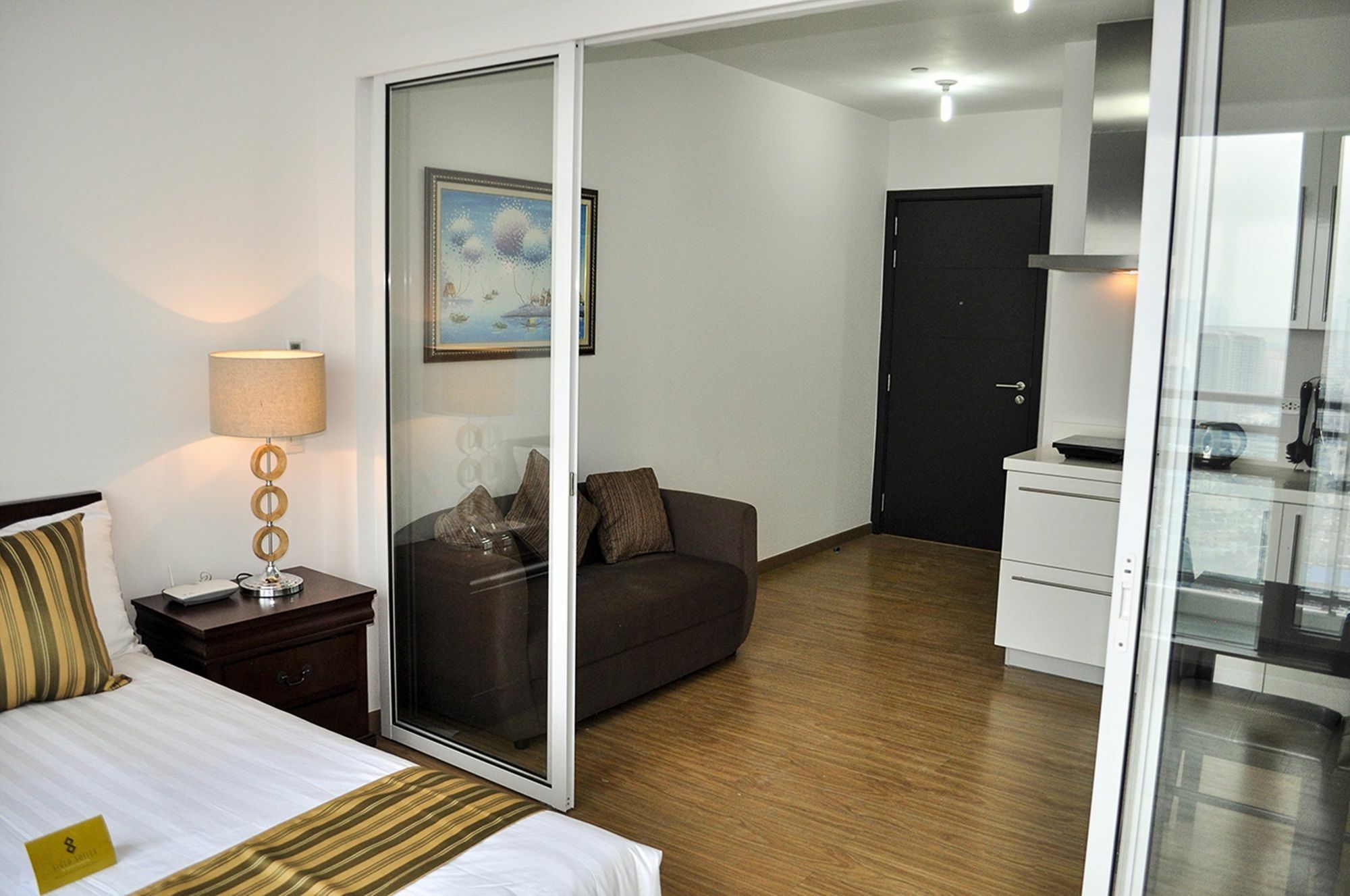 Siglo Suites @ The Acqua Private Residences Mandaluyong ภายนอก รูปภาพ